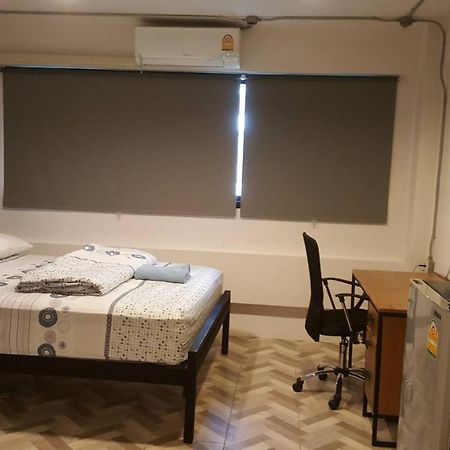 Js Mansion Hotel Bangkok Luaran gambar