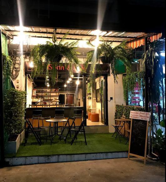 Js Mansion Hotel Bangkok Luaran gambar