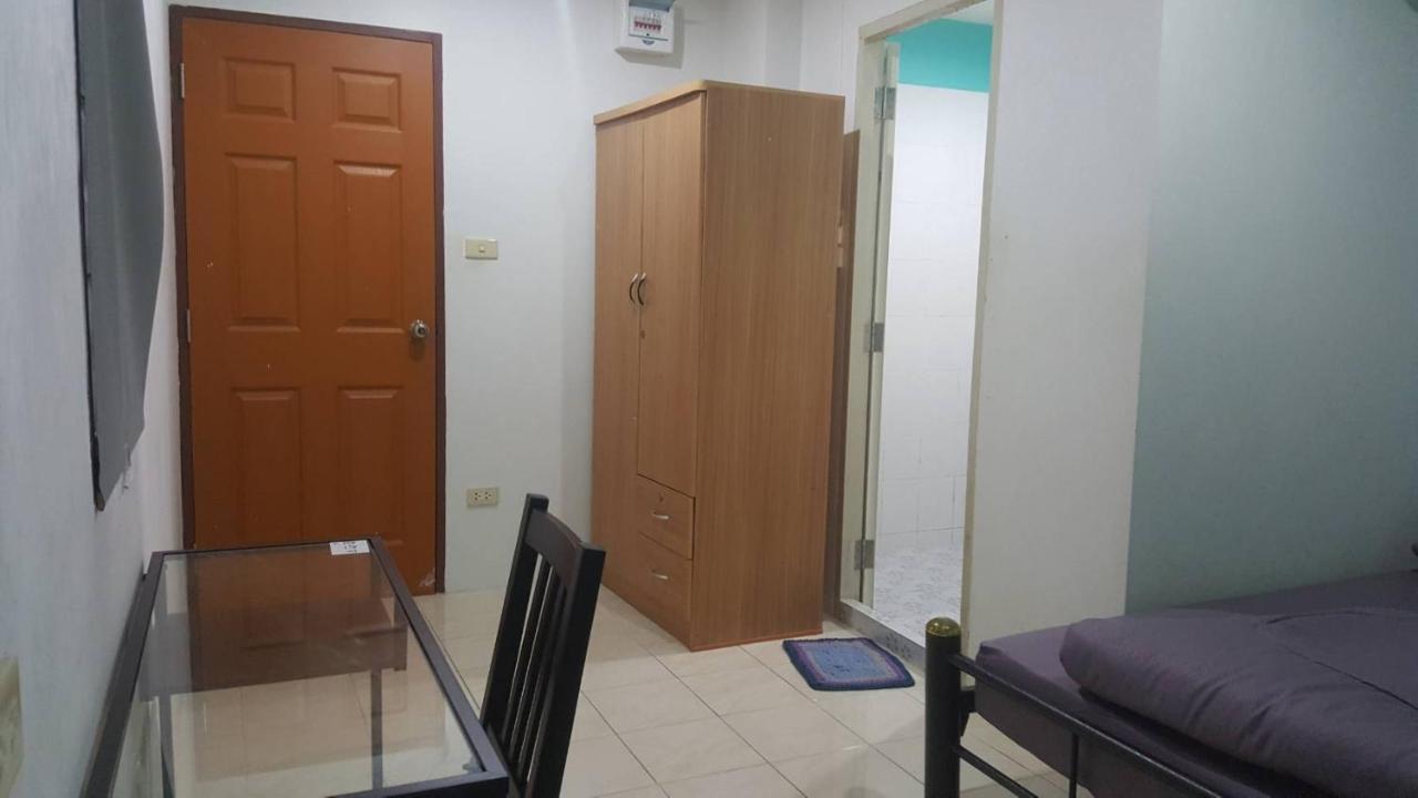 Js Mansion Hotel Bangkok Luaran gambar